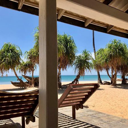 Moon Isle Beach Bungalow Nilaveli Bagian luar foto