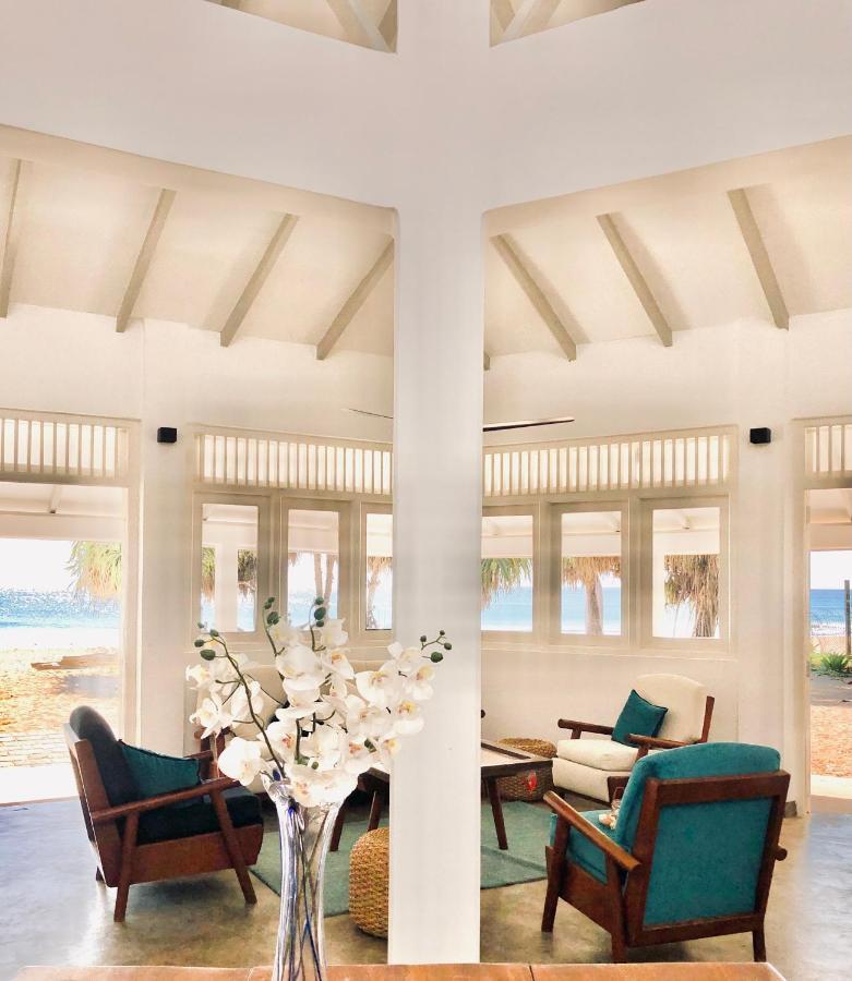 Moon Isle Beach Bungalow Nilaveli Bagian luar foto