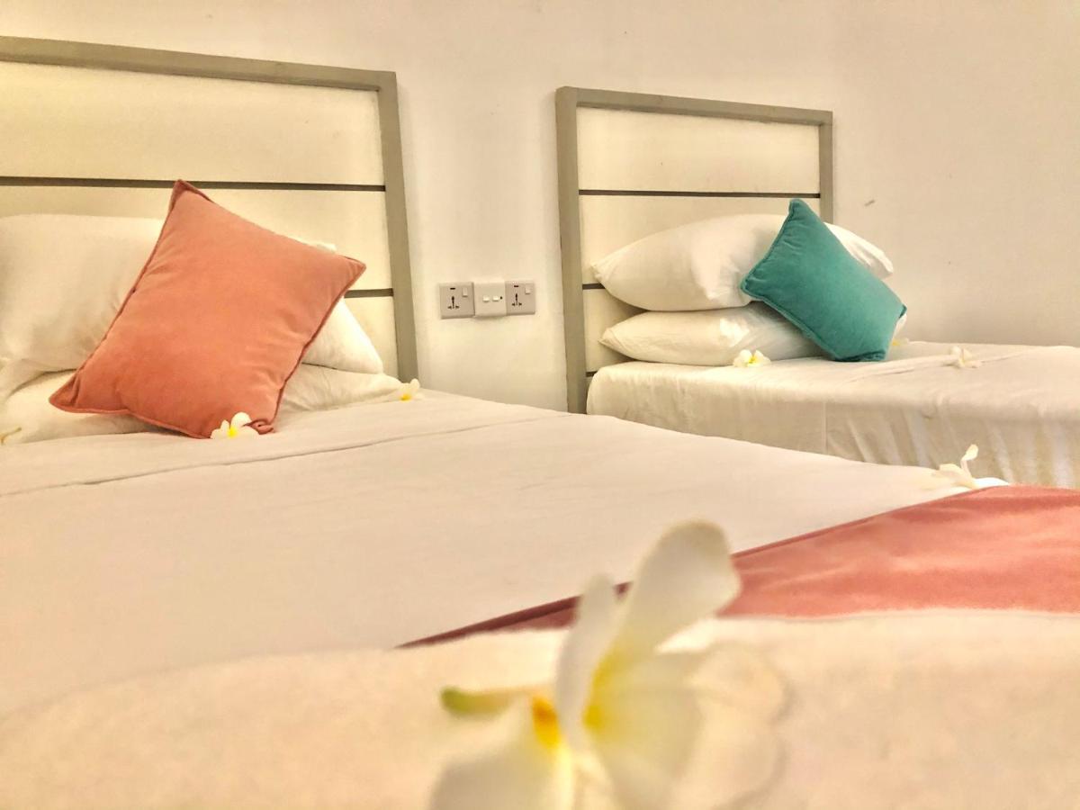 Moon Isle Beach Bungalow Nilaveli Bagian luar foto