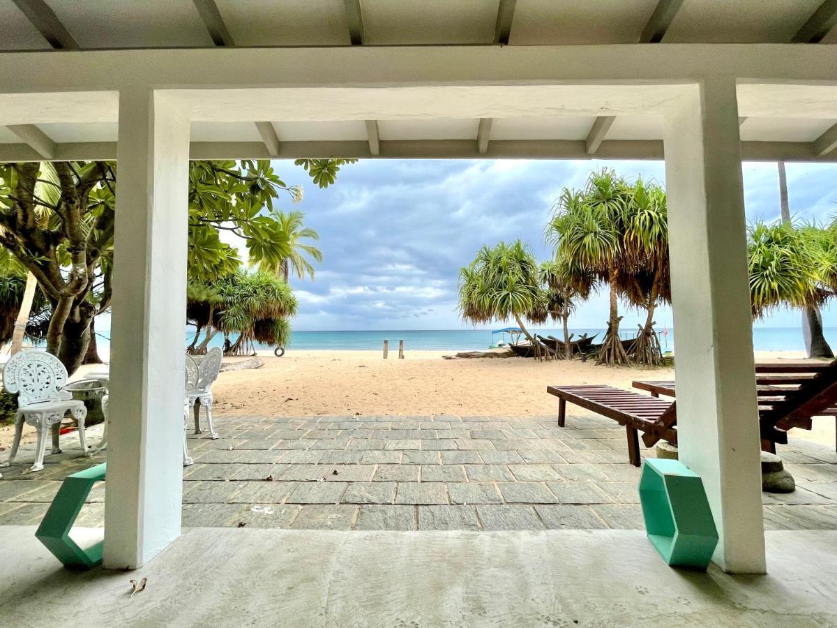 Moon Isle Beach Bungalow Nilaveli Bagian luar foto