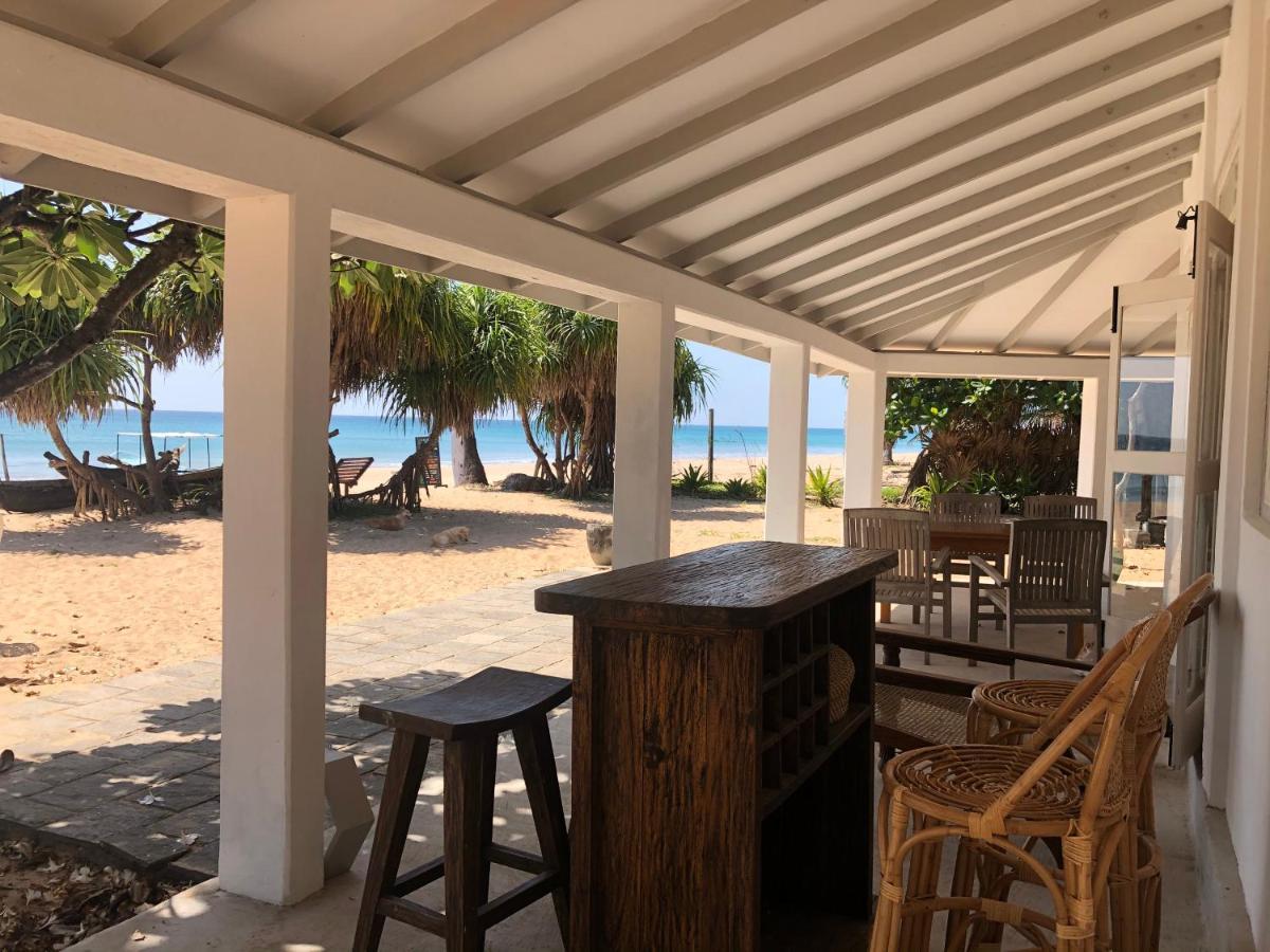 Moon Isle Beach Bungalow Nilaveli Bagian luar foto